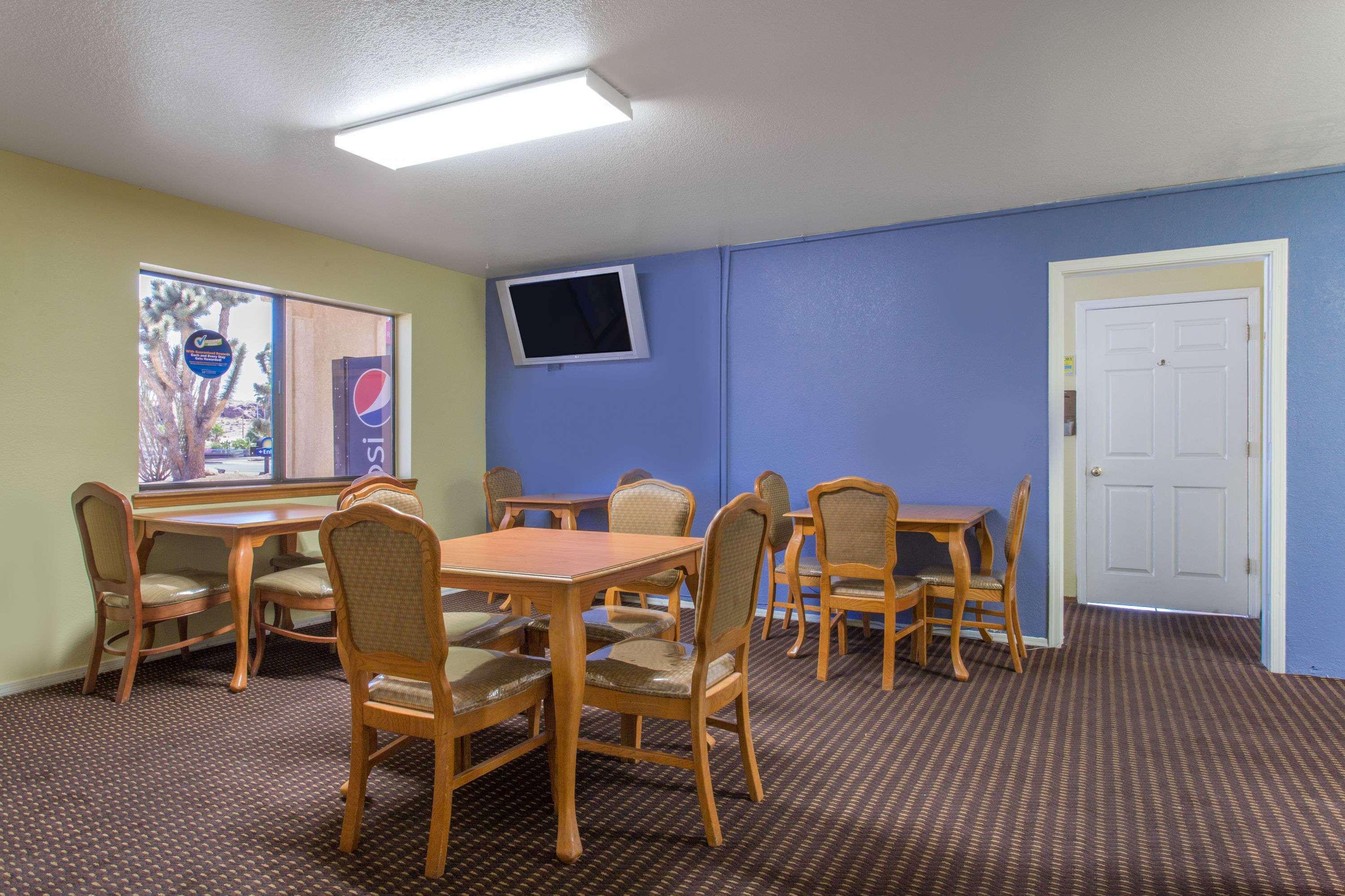Days Inn By Wyndham Kingman West Exterior foto