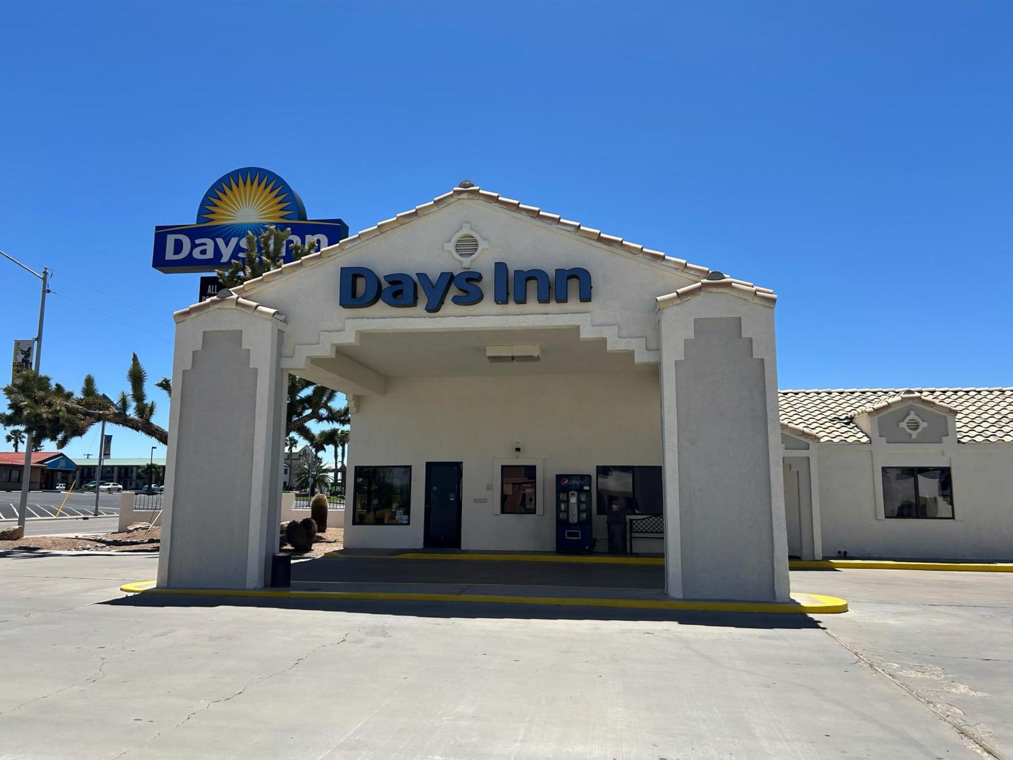 Days Inn By Wyndham Kingman West Exterior foto